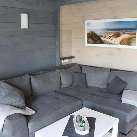 Idyllisches-blockbohlenhaus-mit-eigenem-garten-und-sauna-zum-wohlfuehlen