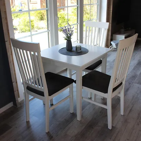 Idyllisches-blockbohlenhaus-mit-eigenem-garten-und-sauna-zum-wohlfuehlen * Martensrade